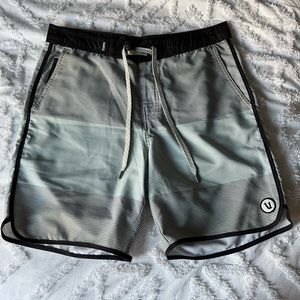 Vuori Cruise Board Shorts
